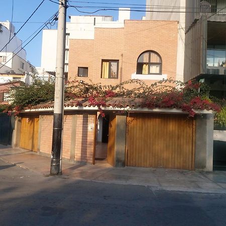 Global Family Backpackers Hostel Lima Exterior photo