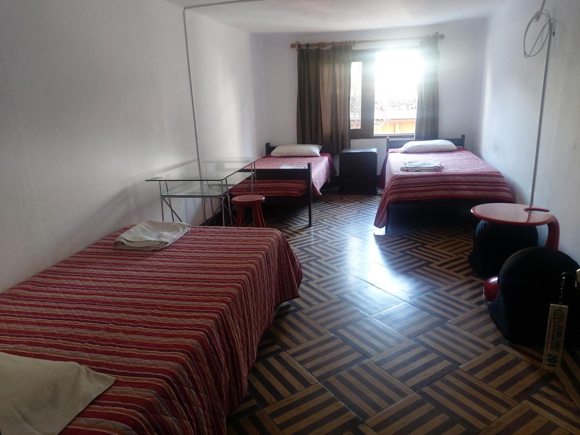 Global Family Backpackers Hostel Lima Exterior photo